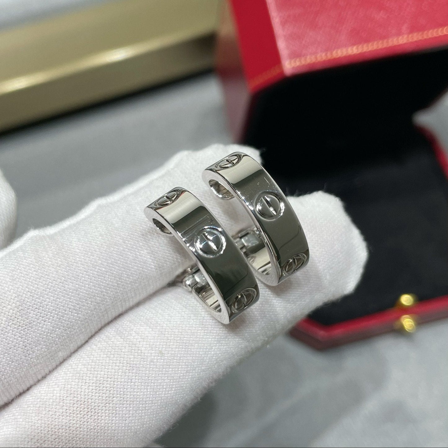 [AuraEcho]LOVE 5.5MM EARRINGS