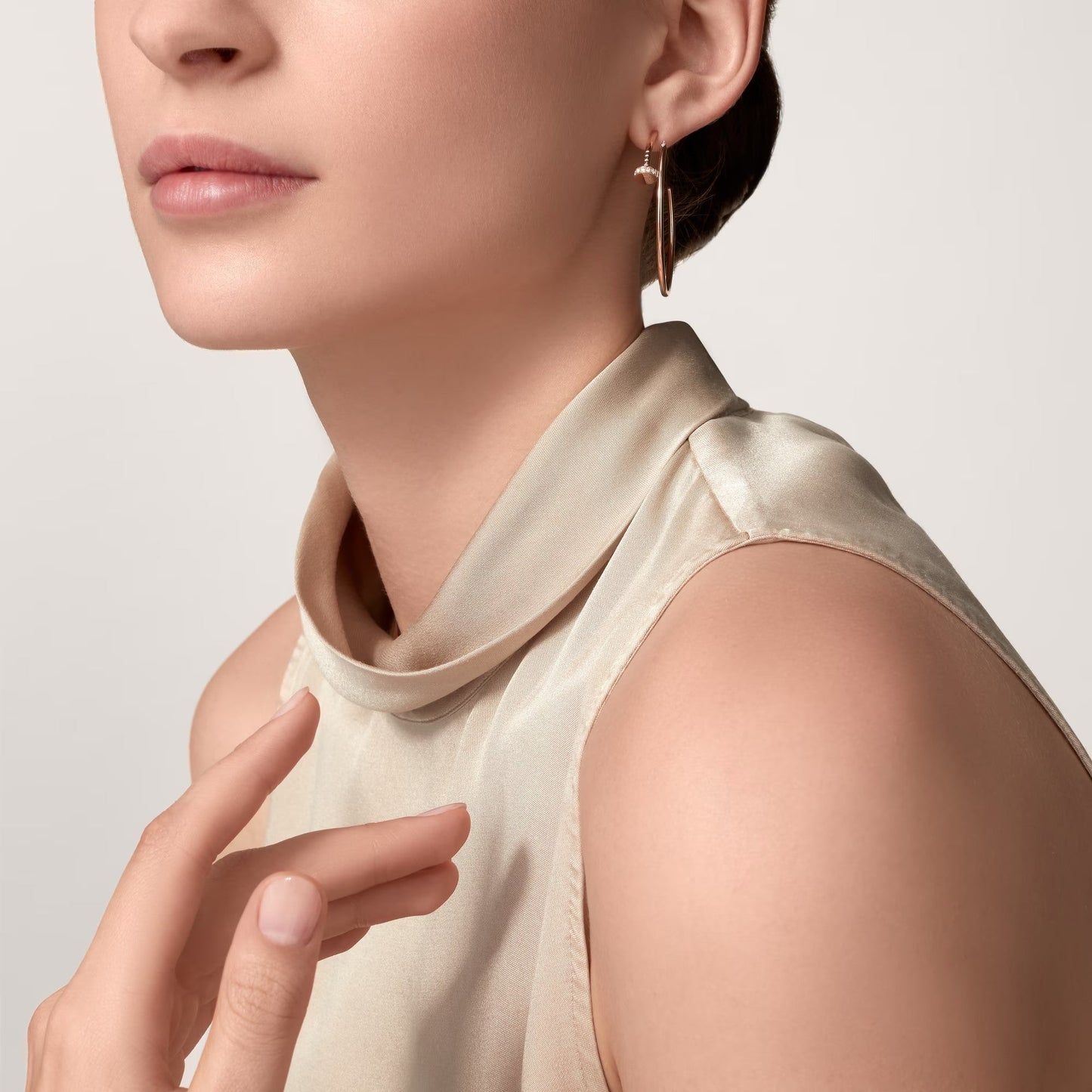 [AuraEcho]JUSTE HALF DIAMOND LARGE EARRINGS