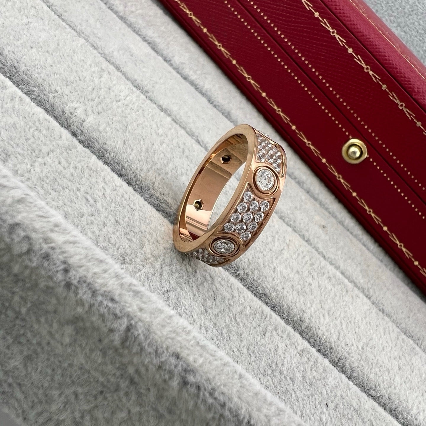 [AuraEcho]LOVE 5.5MM FULL-PAVE 6-DIAMOND RING