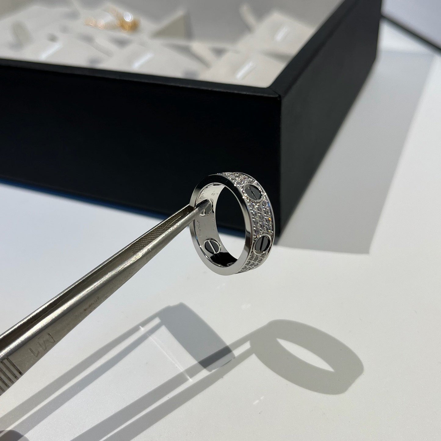 [AuraEcho]LOVE RING 5.5MM DIAMONDS PAVED CERAMIC
