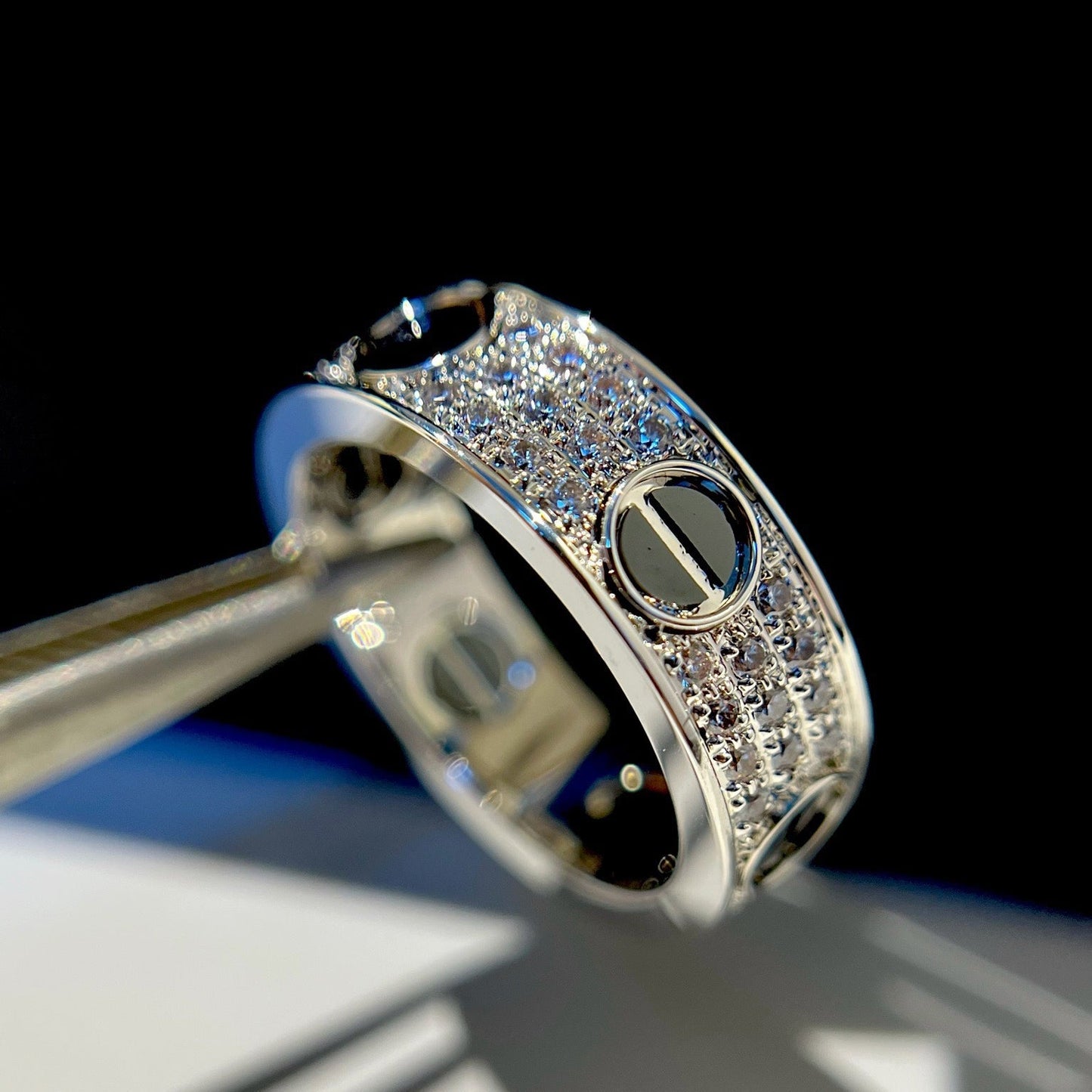 [AuraEcho]LOVE RING 5.5MM DIAMONDS PAVED CERAMIC