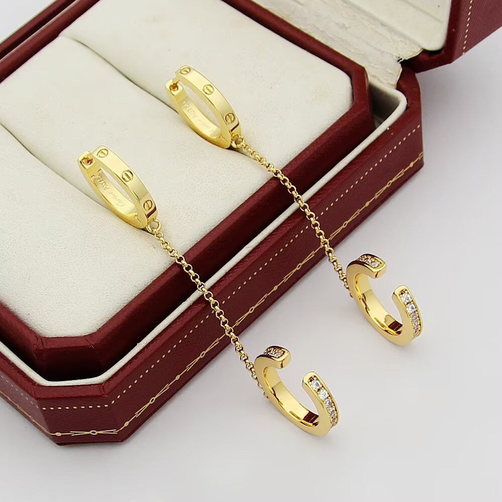 [AuraEcho]LOVE 3.0MM HALF DIAMOND EARRINGS