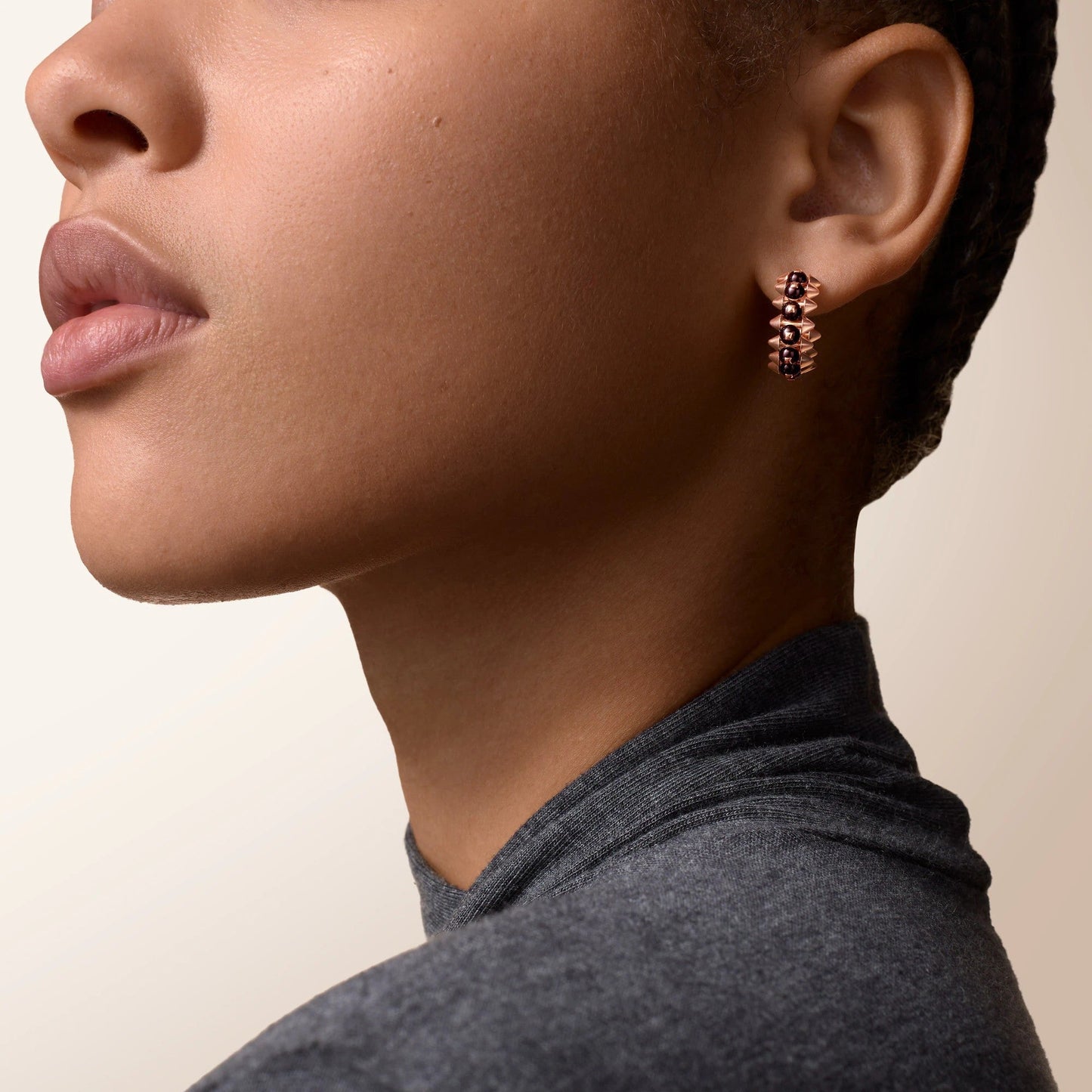 [AuraEcho]CLASH 7.9MM AGATE CHALCEDONY EARRINGS